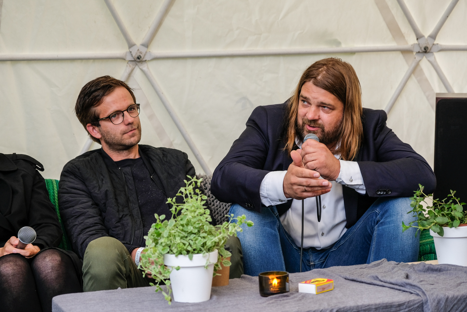 VRI dibinātājs G.Skudriņš diskusijā "Vai reģioni ir jāglābj?". Foto: E.Baltskara